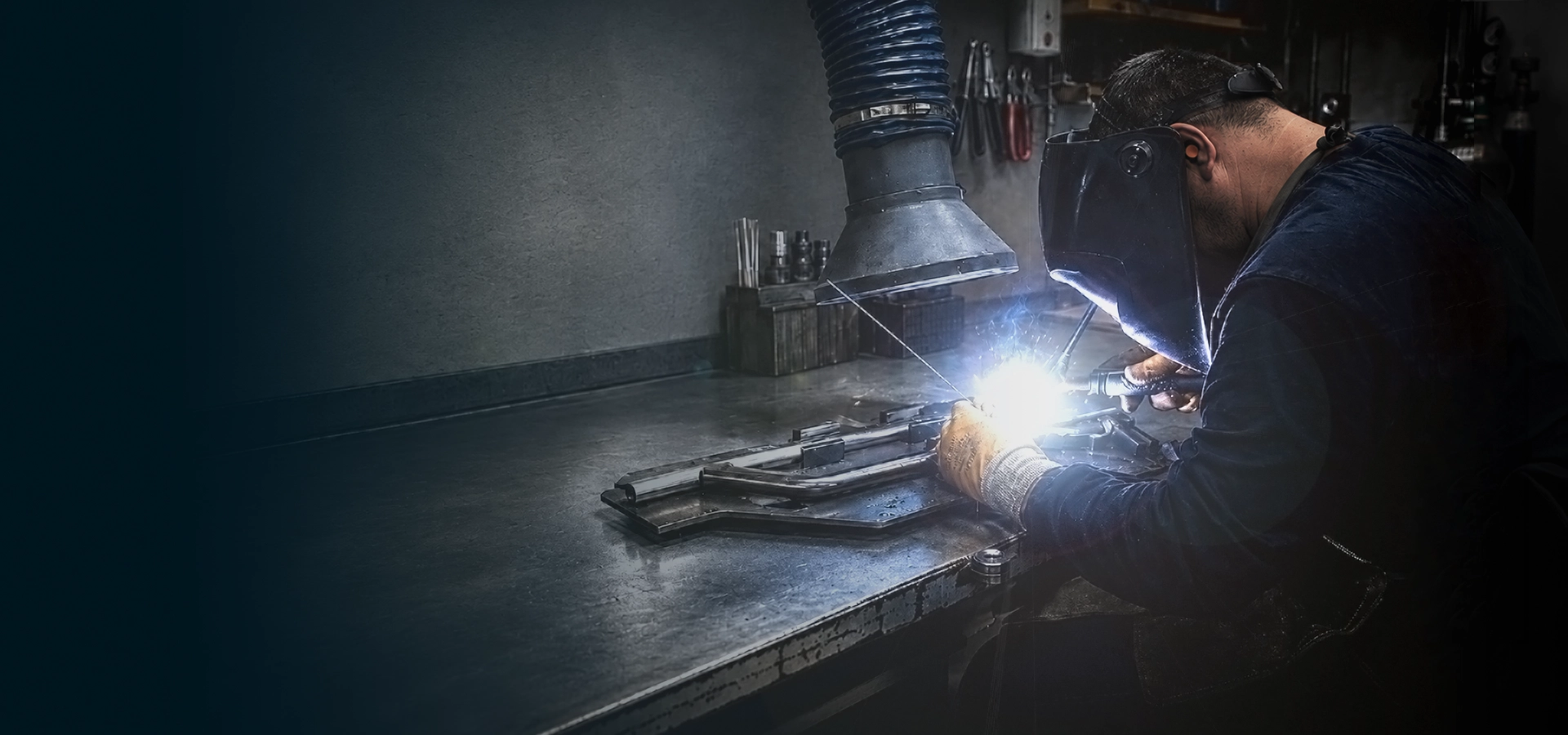 AKIRMAK metal forming and welding production for commercial vehicle mirror systems